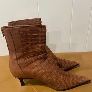 Nine West Women’s Basket Woven Brown Leather Zip Back‎ Heeled Boots Size 8M